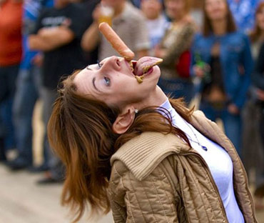 sheloveshotdogs.jpg